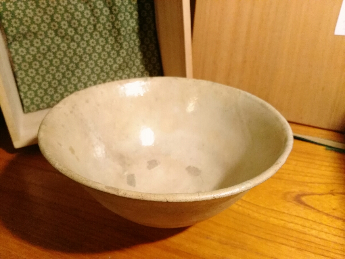 新品，安い 李朝粉青沙器 大茶碗 鉢 共箱(李朝)｜売買されたオークション情報、yahooの商品情報をアーカイブ公開 - オークファン 李朝