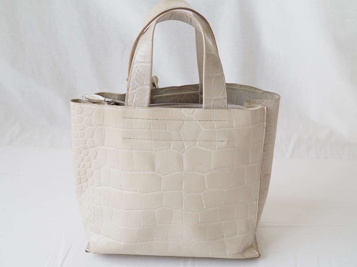 FURLAフルラ☆ハンドバッグ クロコ型押しレザー☆ベージュ 