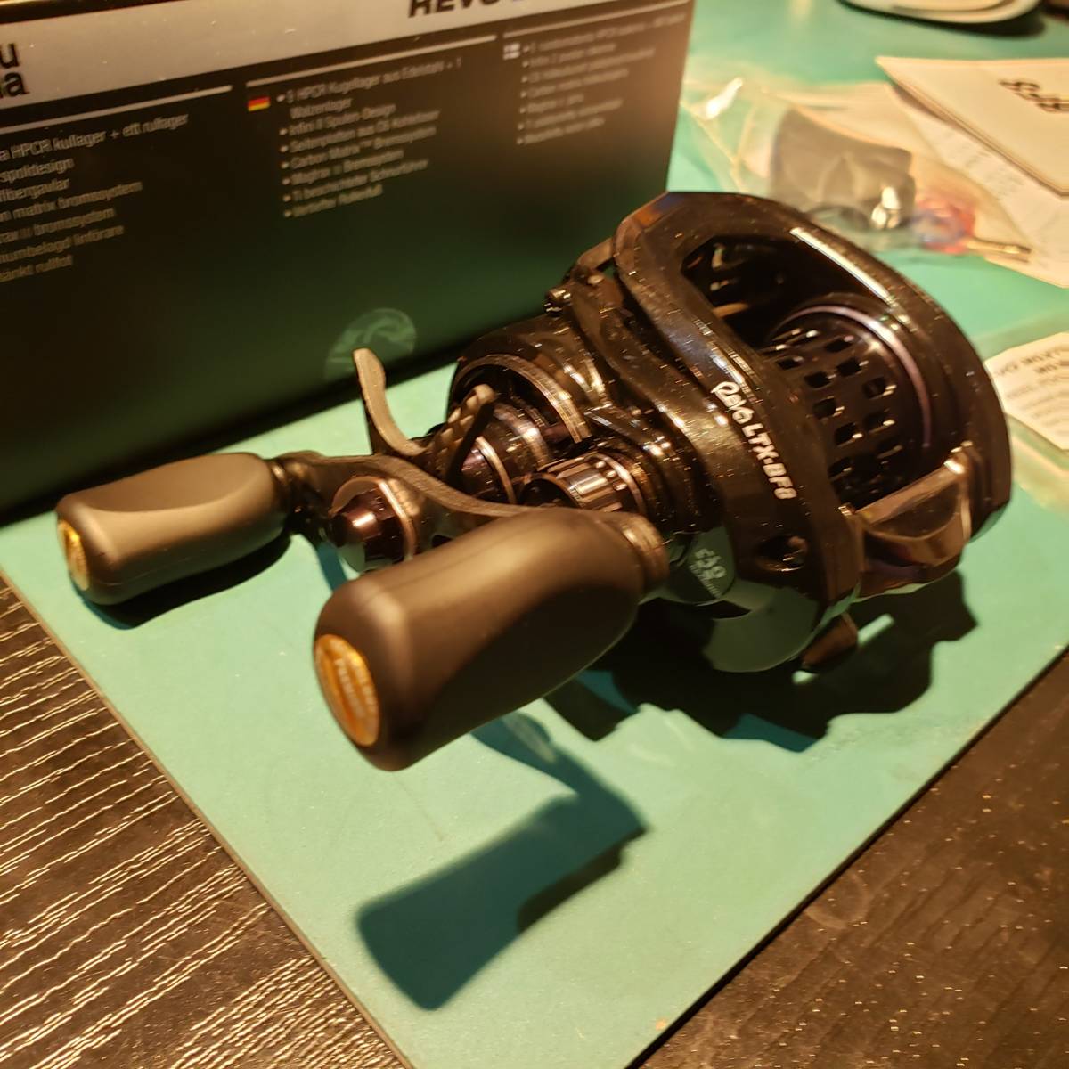 アブガルシア レボ ディーズ8-L 中古 スポーツ、レジャー ベイトリール