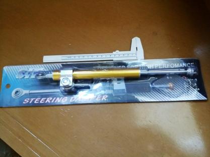 新品　ステアリングダンパー　金色　6段階ダンパー調整式　　SR SRX RGV RD RG RZR CBR CBX CB TZR GSX GS SS KH FZR SDR Z GT 汎用品