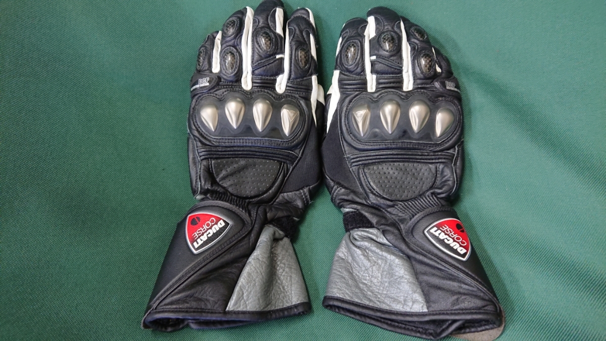 DUCATI/DAINESE レーシンググローブ チタン/カーボンプロテクション L 