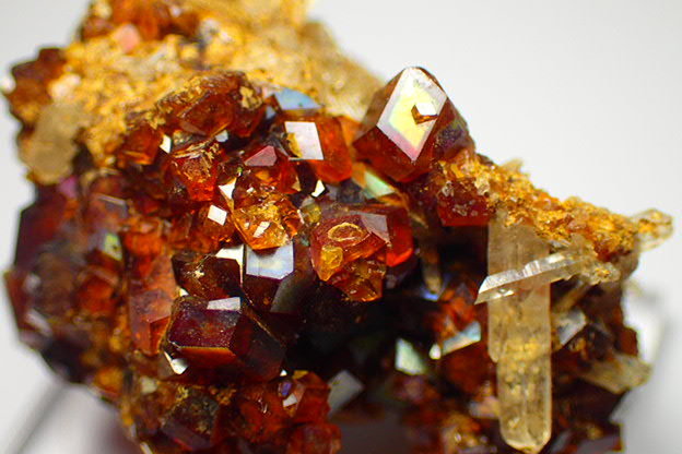 TC国産鉱物　奈良県産　レインボーガーネット　原石（極美）114_1