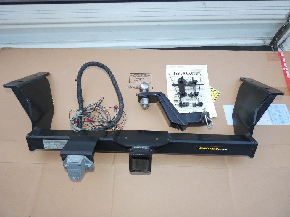 り*ー様 美品！デリカ！SUNTREX！ヒッチ 配線付き　ジェット、バスボート！ HITCHMEMBER 株式会社 ⁄ サン自動車工業 ヒッチメンバー