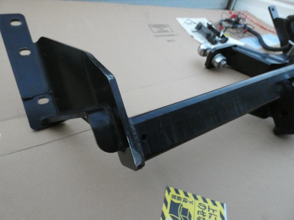 HITCHMEMBER 株式会社 ⁄ サン自動車工業 ヒッチメンバー