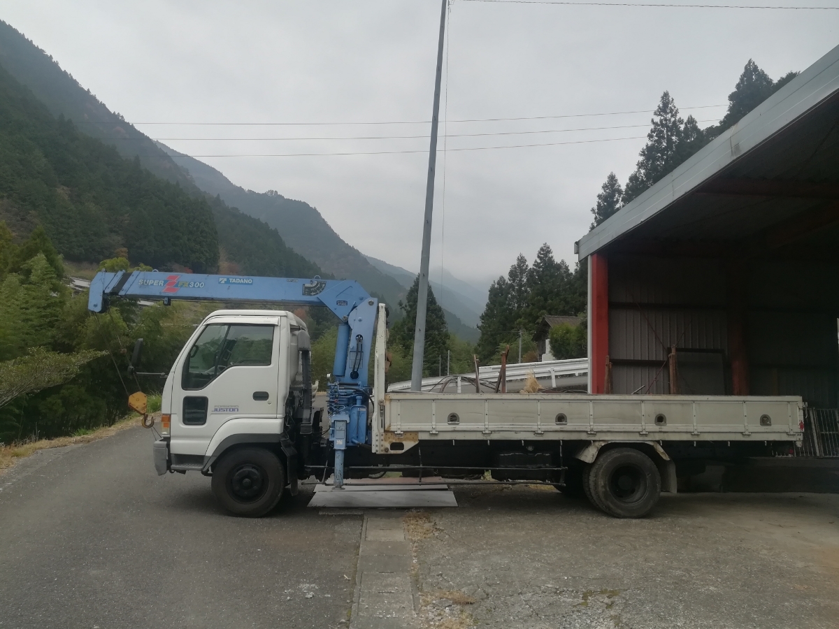 H7 いすゞフォワード4tユニック 3段クレーン2 93t吊 ロング 6mt 走行km 車検31年6月ま 林業 足場 解体 荷台鉄板張り 完全売切 4tトラック 中型トラック 売買されたオークション情報 Yahooの商品情報をアーカイブ公開 オークファン Aucfan Com