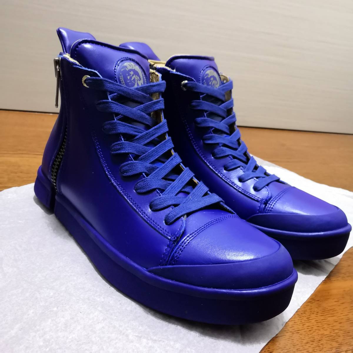 Diesel ディーゼル S Nentish サイドジップスニーカー メンズレザー スニーカー Us8 青系 トップス 売買されたオークション情報 Yahooの商品情報をアーカイブ公開 オークファン Aucfan Com