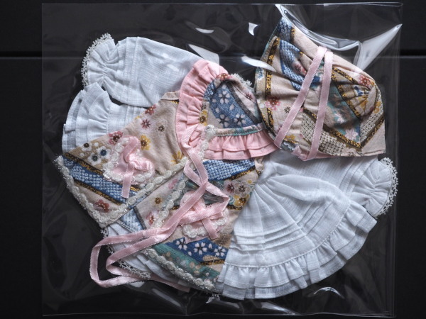 customhouse製 カスタムハウス プチアイ Petite Aiサイズ アウトフィット(花)_1