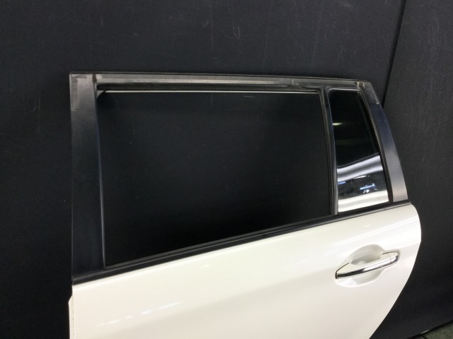 TY091 ZRE162G カローラフィールダー W×B 左リア ドア ガラス/ロック/レギュレーター付 ◆070 ホワイトパールCS ★変形なし 〇★即決★