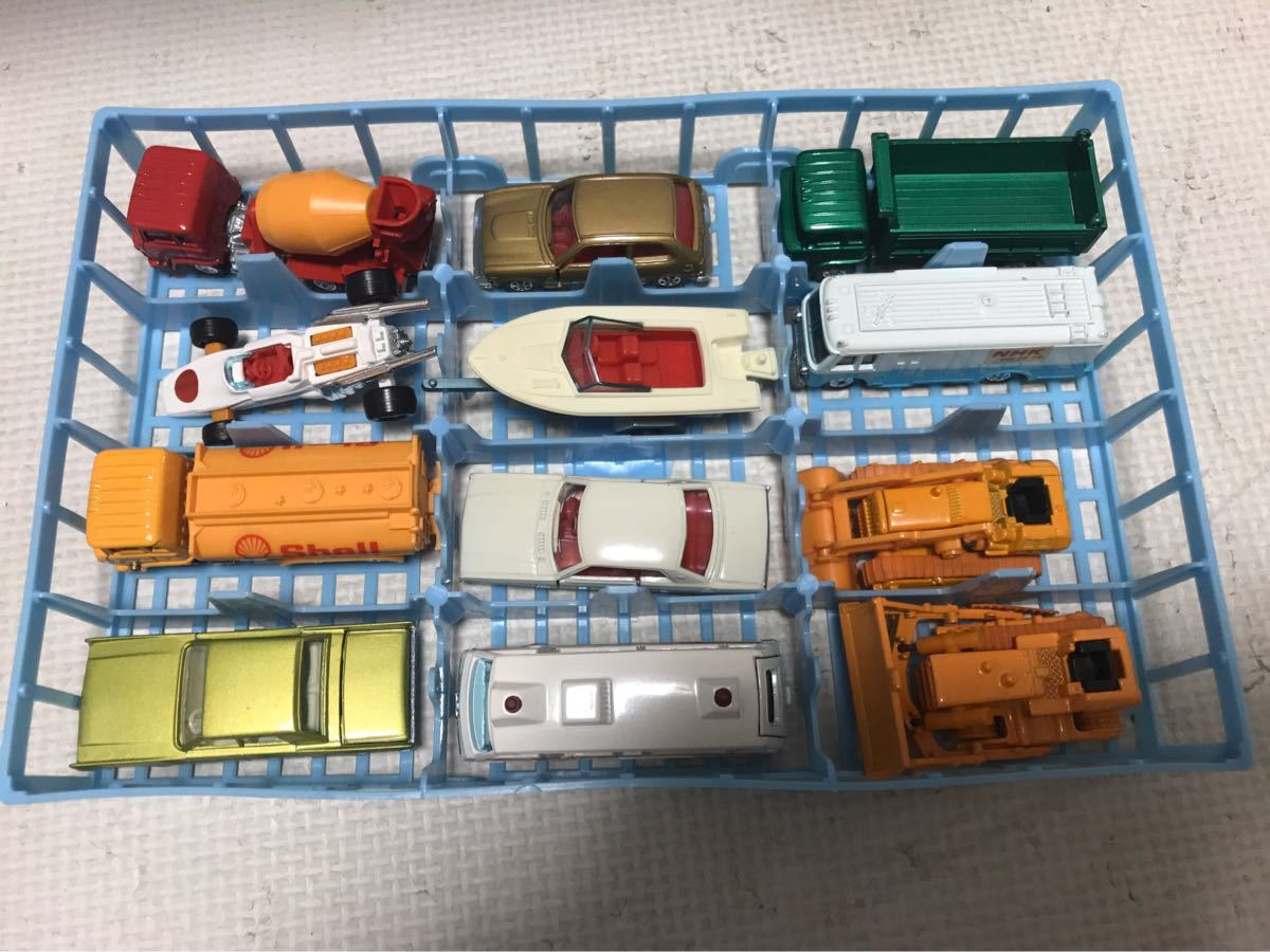 マッチボックス コレクターズ ミニケース ミニカー24台付き_4