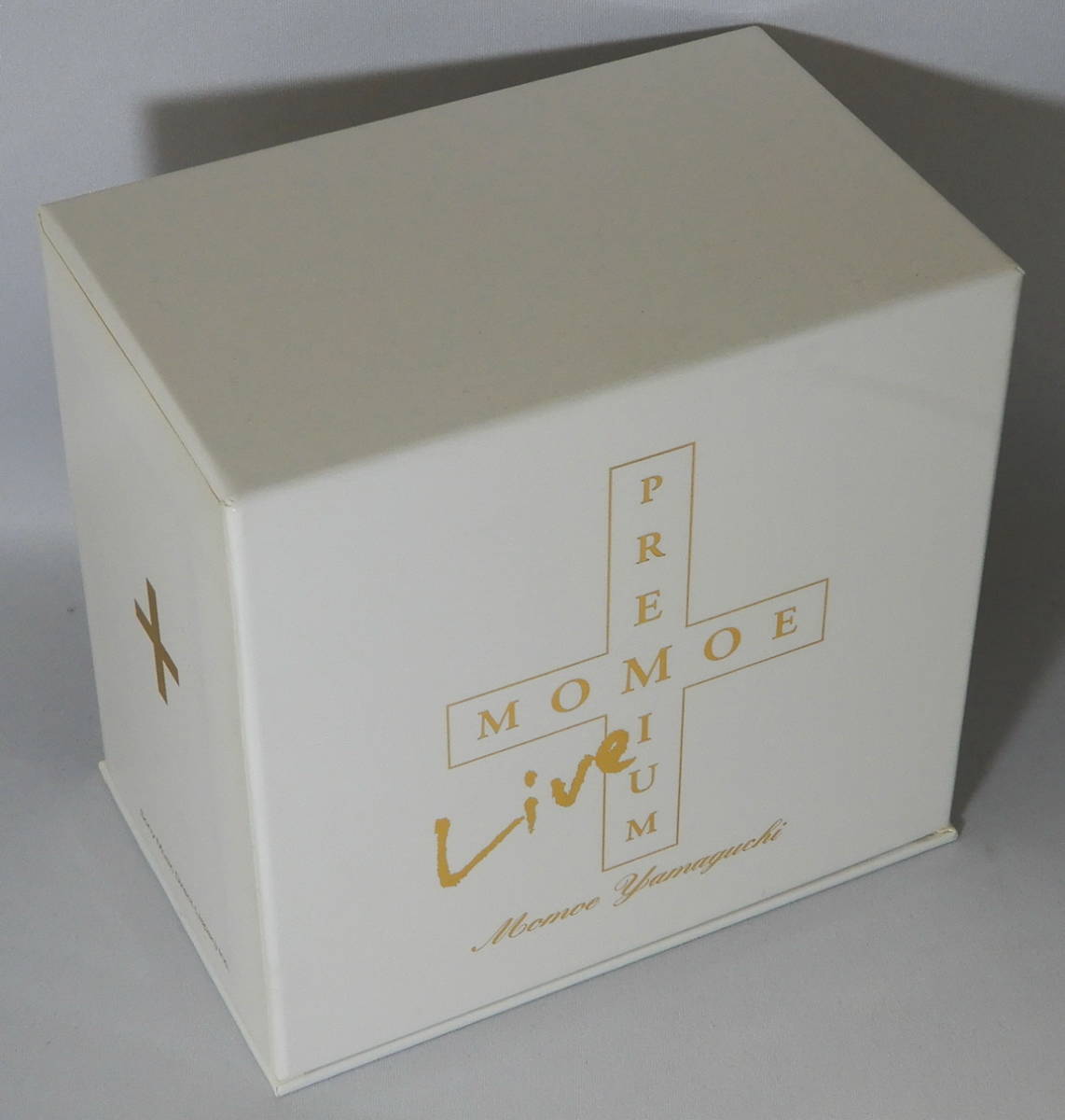 LIVE MOMOE PREMIUM : (DVD付): ミュージック | 山口百恵 premium」の