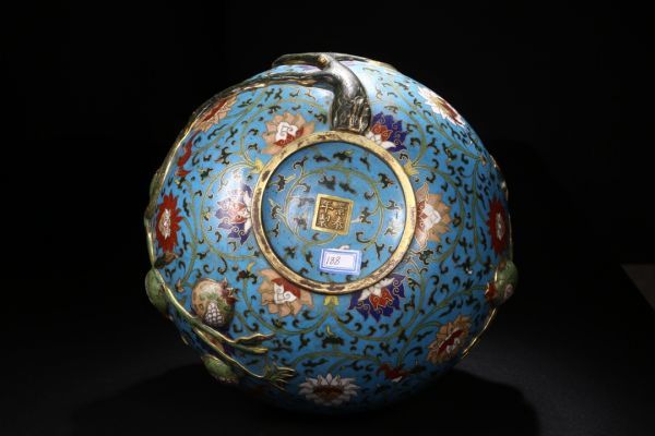 中国の骨董品 稀少珍品 景泰年制 景泰藍ガーネットの草の口の瓶 置物を
