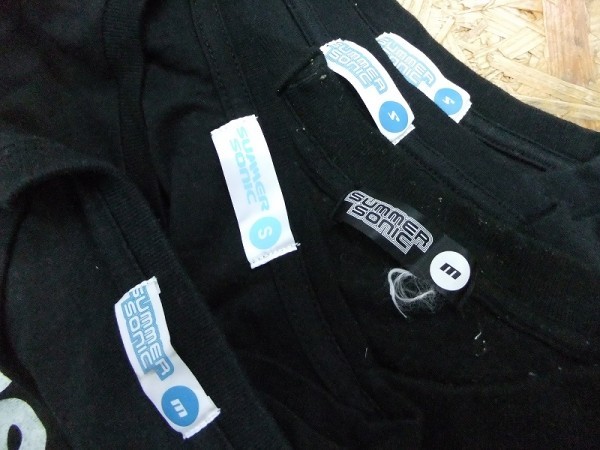 Summer Sonic サマーソニック メンズ サマソニ フェス バンドtシャツ サイズs M 邦楽 洋楽 ミュージックtシャツ 5枚セット まとめ 黒 Tシャツ 売買されたオークション情報 Yahooの商品情報をアーカイブ公開 オークファン Aucfan Com