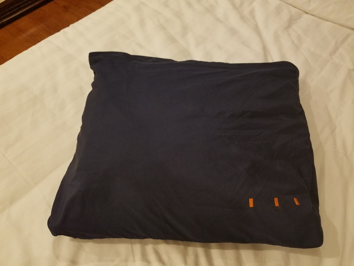 ANA機内サービス用品＞ビジネスクラス コンフォーター（掛け布団