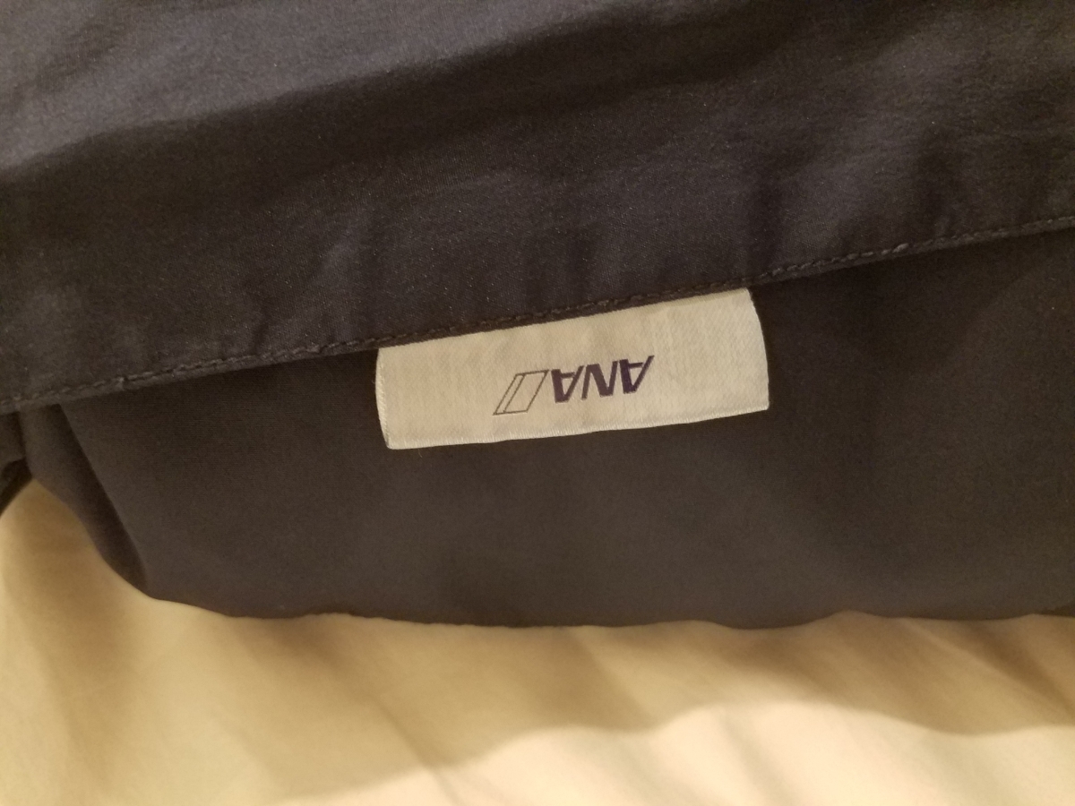 ANA機内サービス用品＞ビジネスクラス コンフォーター（掛け布団