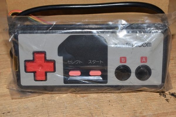 60/4B61☆未使用 ツインファミコン用 コントローラー 1P シャープ