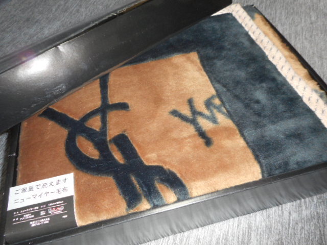 イヴサンローラン毛布 2色セット Yves Saint Laurent（イヴ・サン