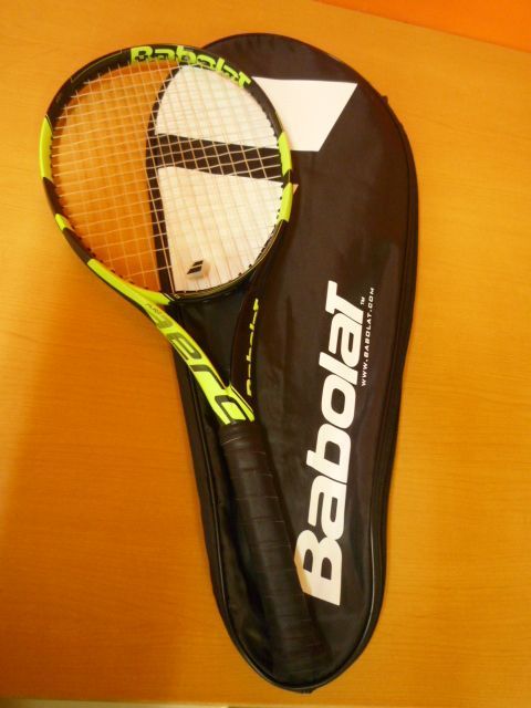 新作，人気 ｇ049ZJZ BabolaT PUREaero バボラ ピュアアエロ 硬式テニスラケット(バボラ)｜売買されたオークション情報、yahooの商品情報をアーカイブ公開 - オークファン バボラ