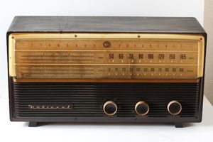 ナショナル 真空管ラジオのYahoo!オークション(旧ヤフオク!)の相場