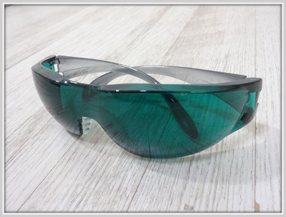 ☆最新鋭 光エステ 脱毛器/美顔器 エステツイン フォトフラシュ シワ