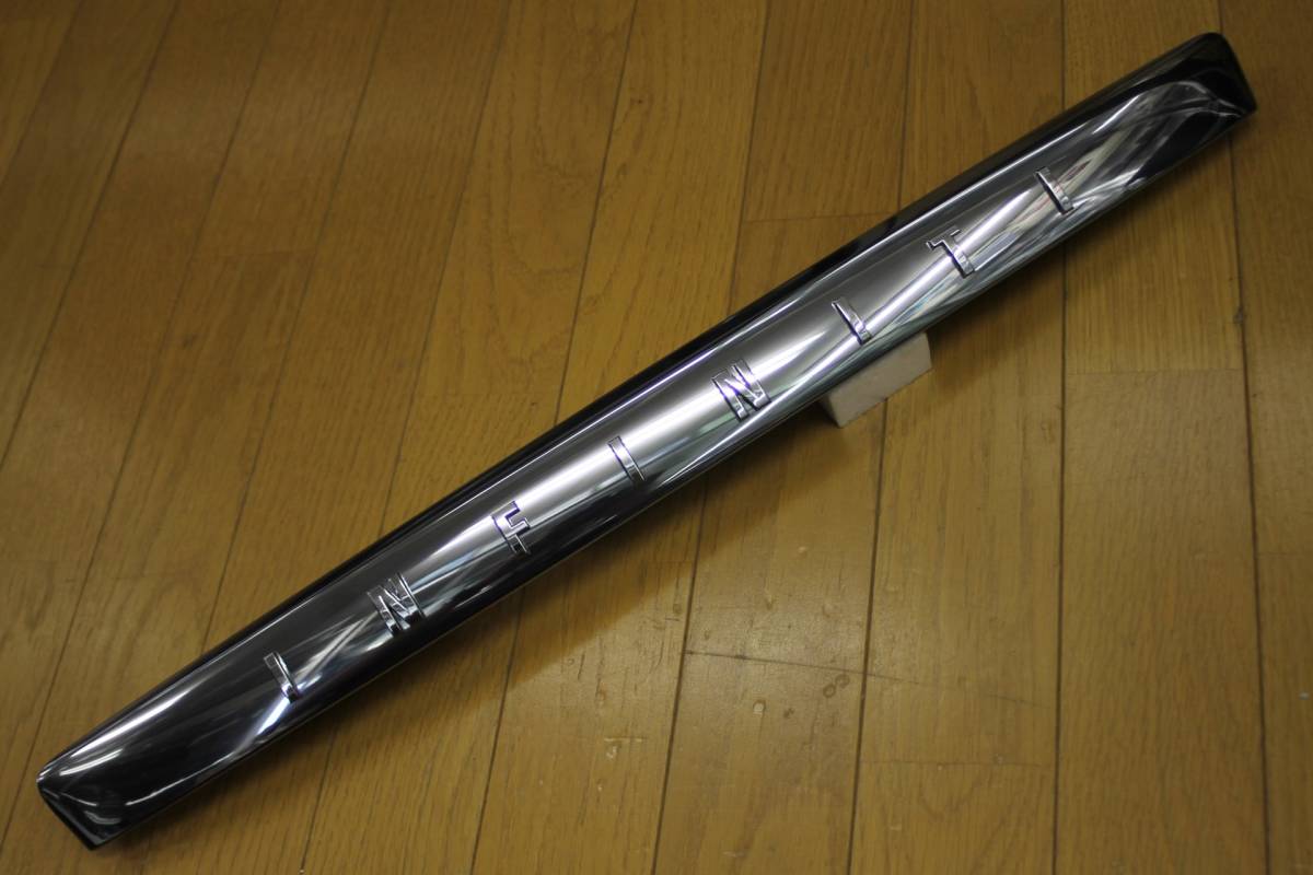  Y34グロリア インフィニティ トランクリッドモール US純正品 INFINITI M45(日産、インフィニティ)｜売買されたオークション情報、yahooの商品情報をアーカイブ公開 - オークファン 日産、インフィニティ