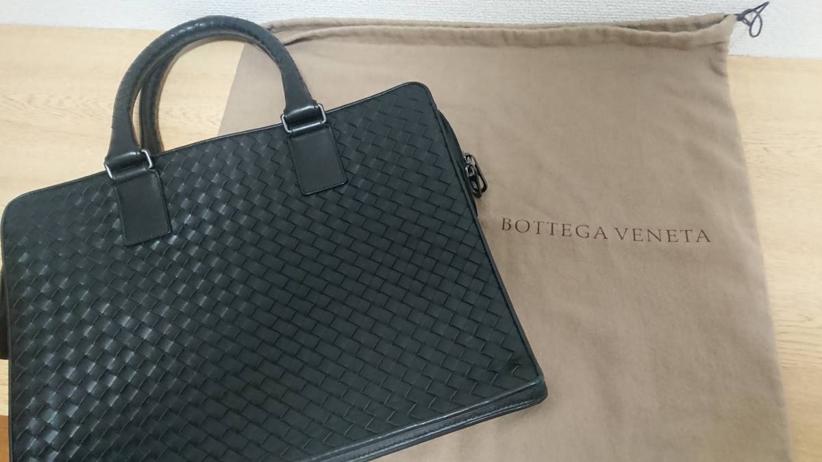 【新作入荷，新作】 BOTTEGA VENETA ボッテガ ヴェネタ イントレチャート ブリーフケース ビジネスバッグ 書類かばん ソフトケース付属 正規品 定価約32万(かばん、バッグ)｜売買されたオークション情報、yahooの商 男性用