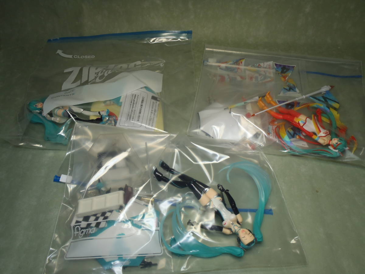 figma 初音ミク レーシングミク 2011～2018 セット 中古品 ジャンク扱い