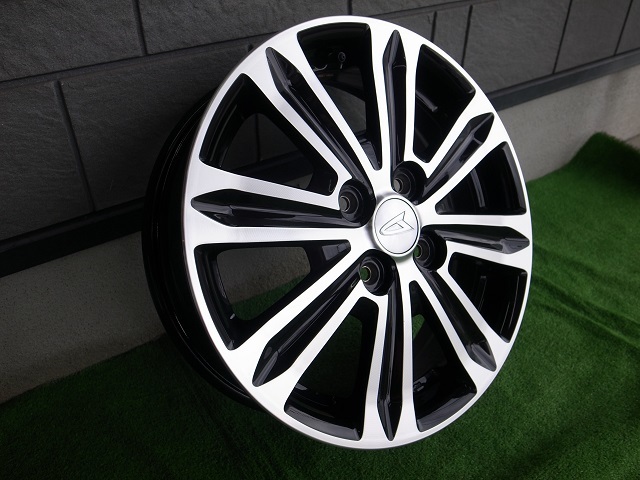 LA600S 純正 15インチ ダイハツ アルミホイール タントカスタム