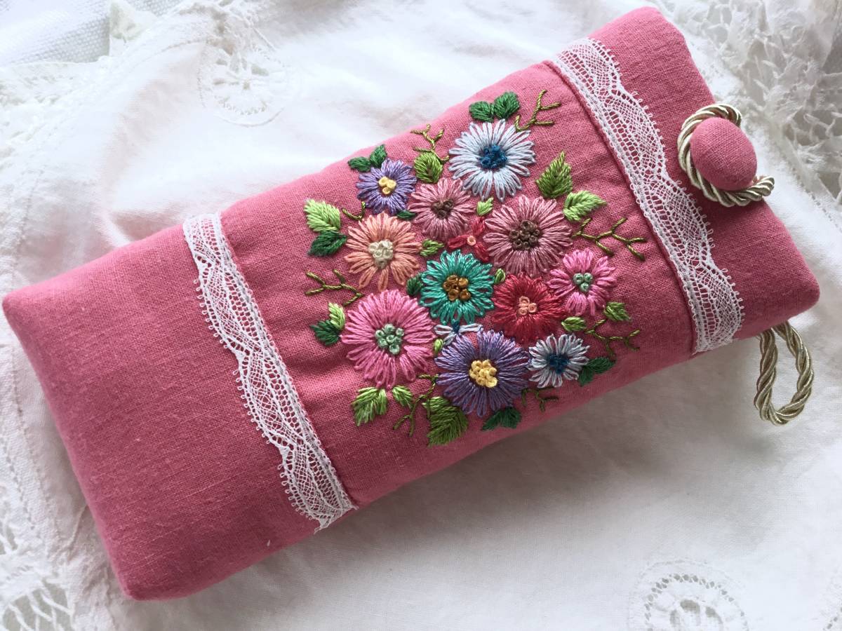 ♪はんど刺繍*めがねケース＊チェリーピンク“＊コットンリネン＊ん”…絵本みたいな…可愛雰囲気じゃない”“♪^ ^;;