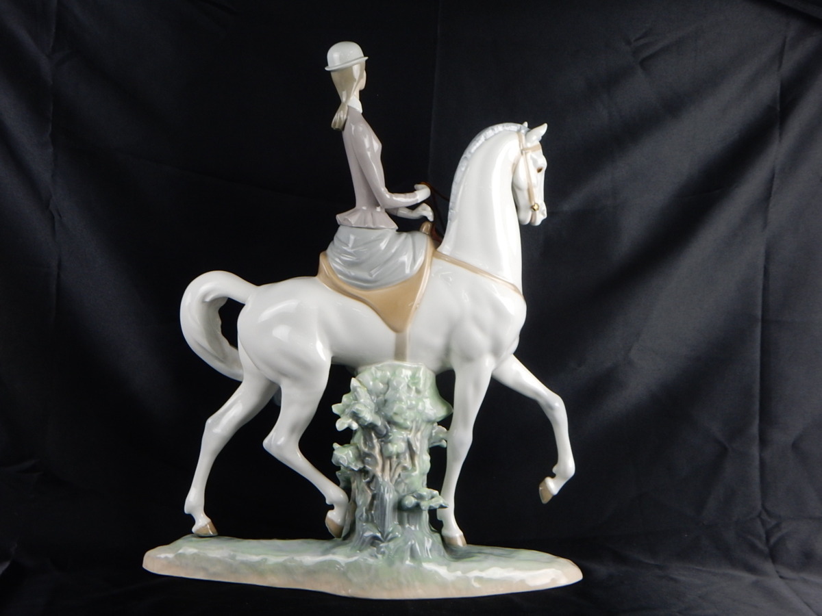 リヤドロ(LLADRO) ♯4516 【白い馬の少女】 陶器 置物 フィギュリン