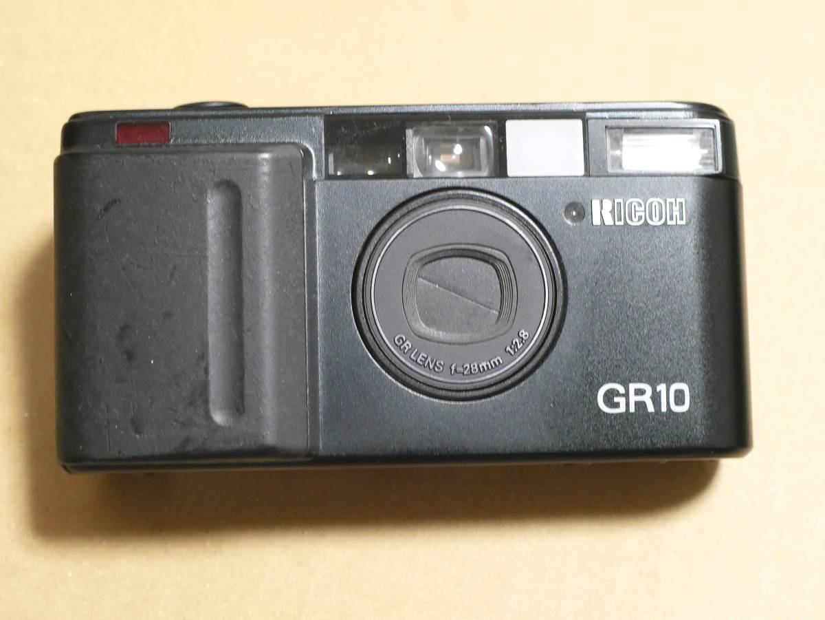 ☆中古ジャンク品 リコーGR10 液晶完全欠け ☆ 【公式通販】