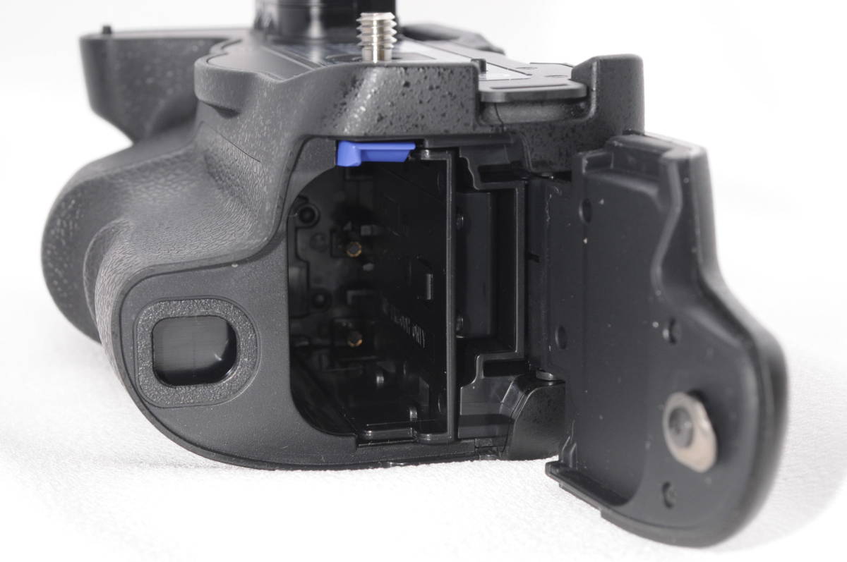 □極美品□ソニー SONY VG-C77AM バッテリーグリップ α77用 