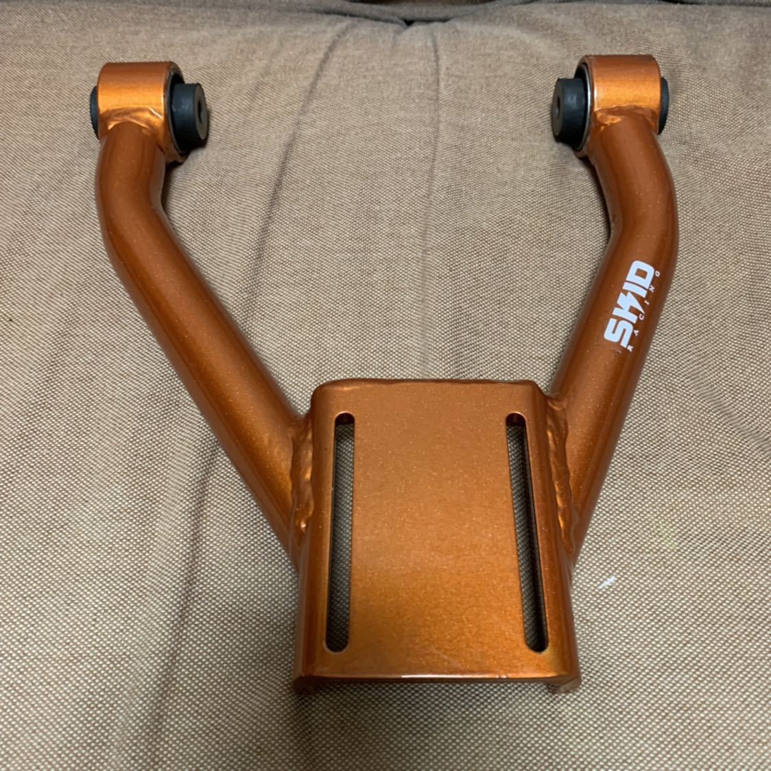 訳あり、仮組、未使用】 SKID RACING 18クラウン フロントアッパー