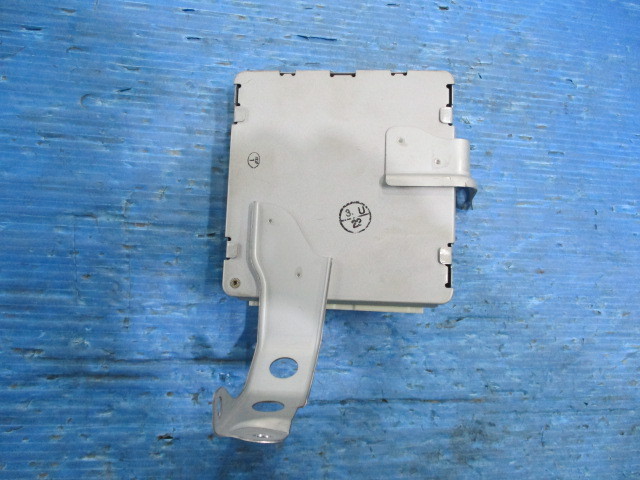 H11年 ランドクルーザー ランクル UZJ100W 100系 純正 ABS