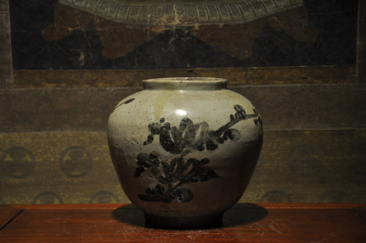 李朝粉引鉄絵花草文壷 収蔵家放出品 李朝 粉青沙器 鉄絵 草花文瓶