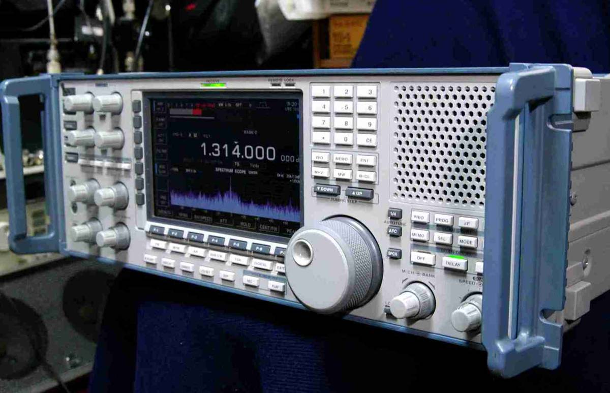 iCOM IC-R95 受信機 本体 IC-R9500 - Icom ICOM Receiver Professional Communications RigPix