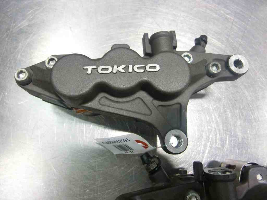 ZX-7R TOKICO、トキコ6PODフロントブレーキキャリパー左右セット、綺麗