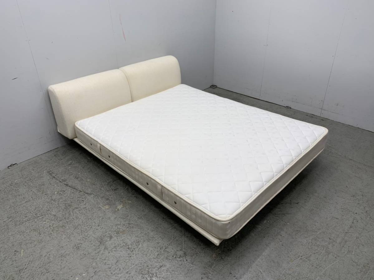 Cassina 期間限定 カッシーナ クイーンサイズ ベッド＋フレーム BED 