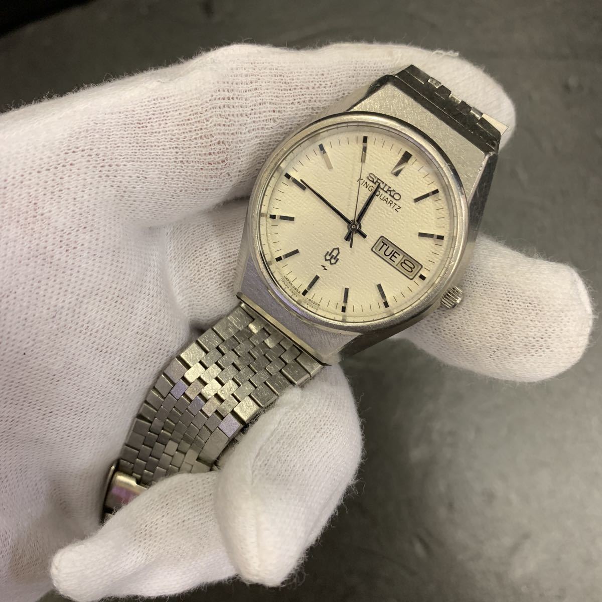 現状品/電池切れ/SEIKO セイコー キングクオーツ 0853-8025 ホワイト
