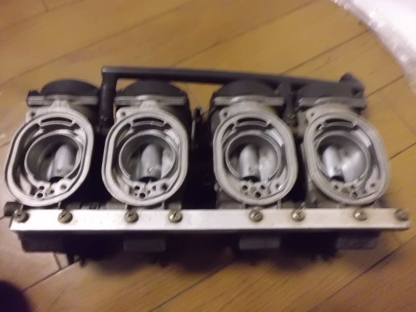 K-E00020 や 　★KAWASAKI ZZR1100D キャブレター　