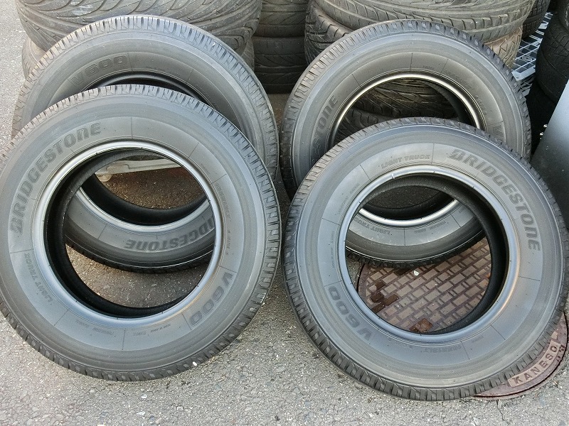 BRIDGESTONE LIGHTTRUCK V600 165R13LT 6PR 4本セット 自動車
