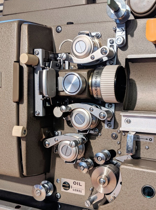エルモ ELMO F16-250 HR 16mm 16ミリ 映写機 プロジェクターの入札履歴