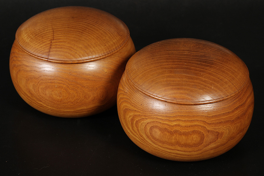 UP555 時代物 本蛤碁石/本那智黒碁石【34号】栗碁笥（圍棋盒/碁器）一対