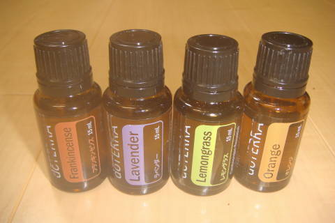  doTERRA ドテラ エッセンシャルオイル 精油 4本セット(エッセンシャルオイル)｜売買されたオークション情報、yahooの商品情報をアーカイブ公開 - オークファン その他