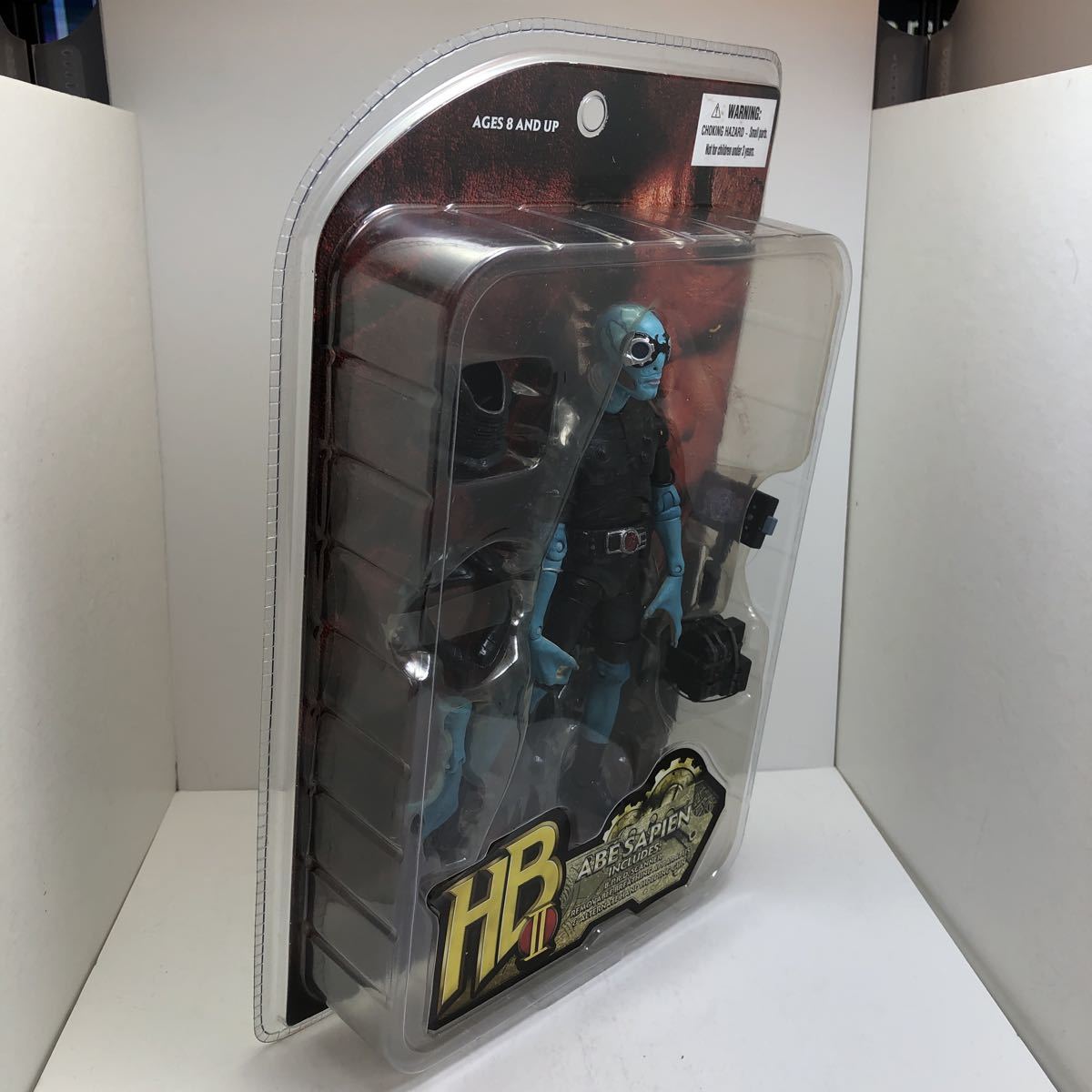 HELLBOY ヘルボーイ 【ABE SAPIEN】フィギュア MEZCO メズコ 【公式通販】