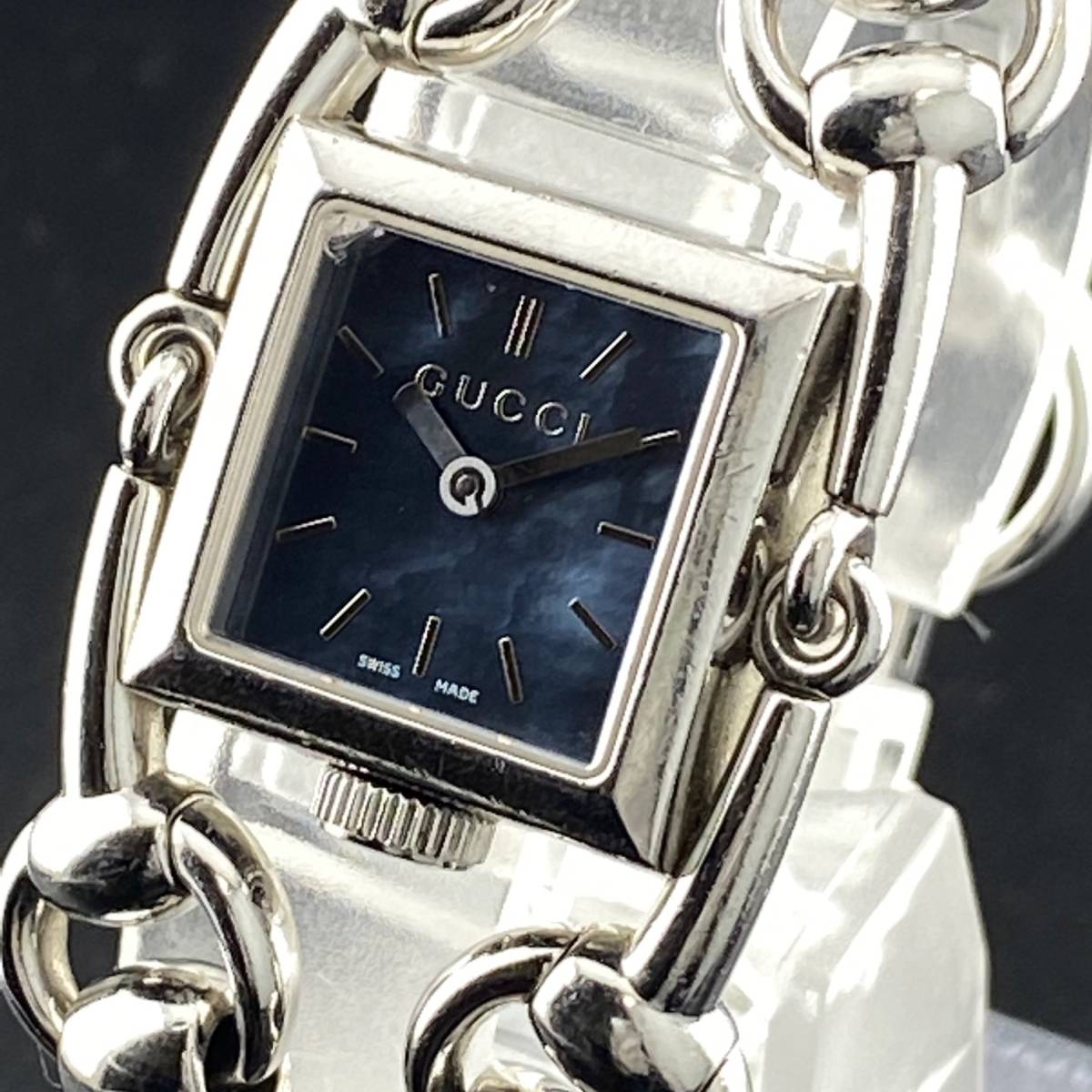 GUCCI(グッチ) 腕時計 - 1400L レディース シルバー GUCCI(グッチ