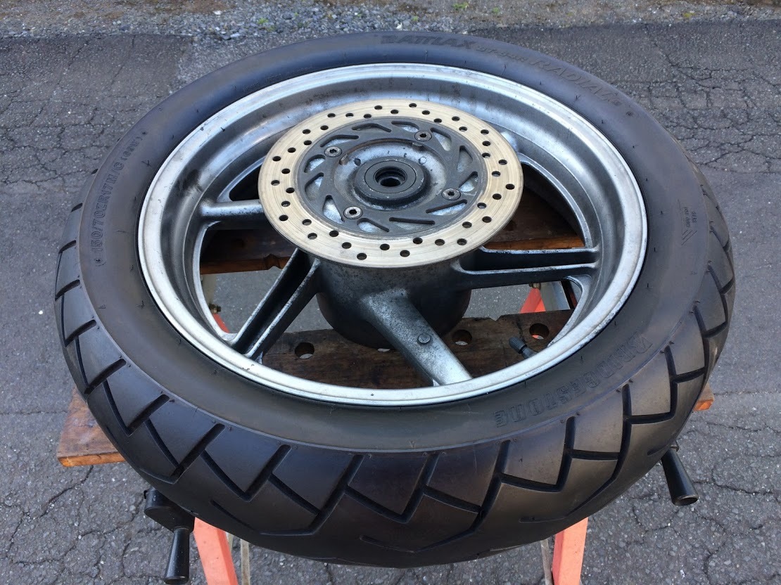 即決あり! ホンダCB750 RC42L 教習車 リアホイール ローター，タイヤ付