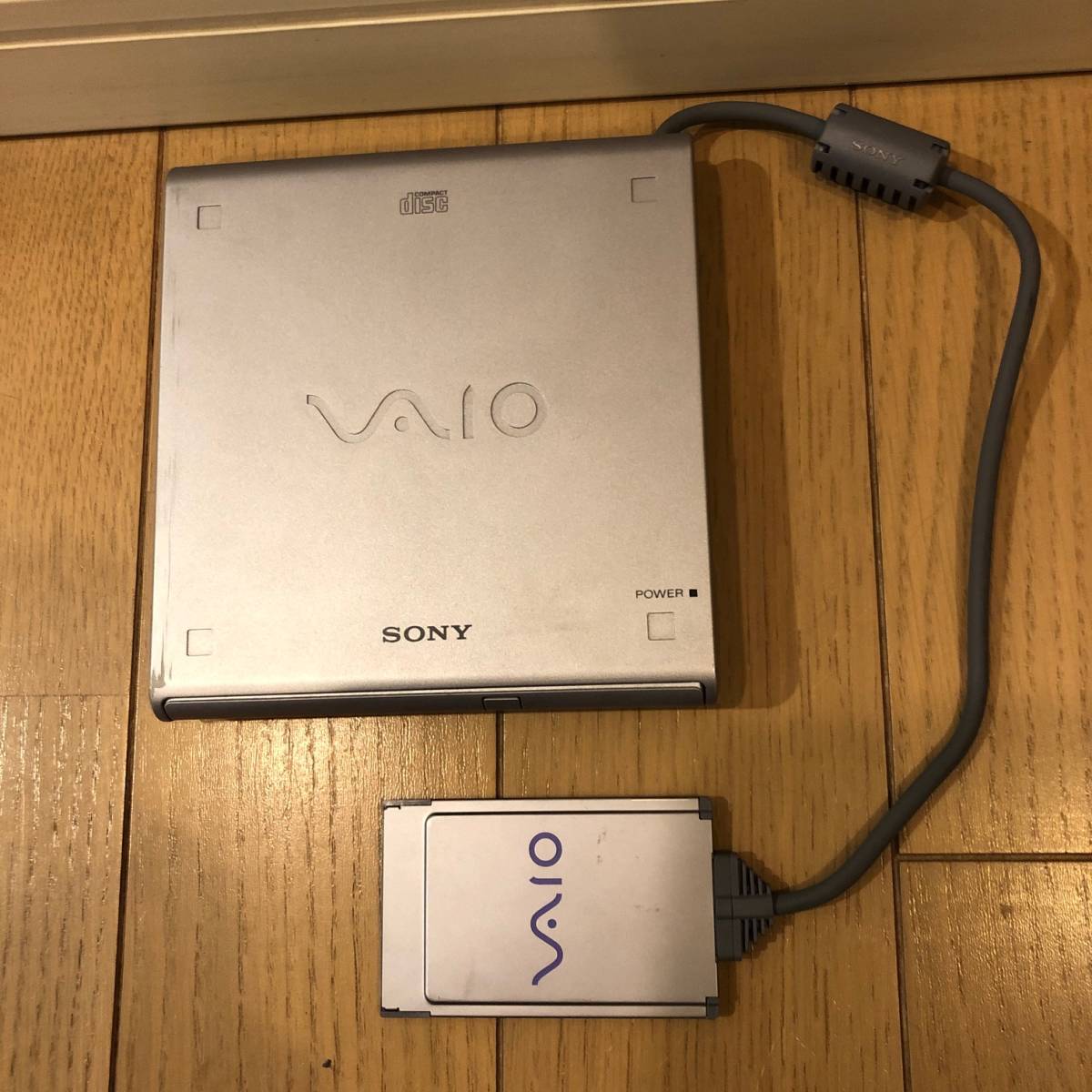 Sony VAIO CDROMドライブ PCGACD51(外付けCDROMドライブ)｜売買されたオークション情報、yahooの商品情報を