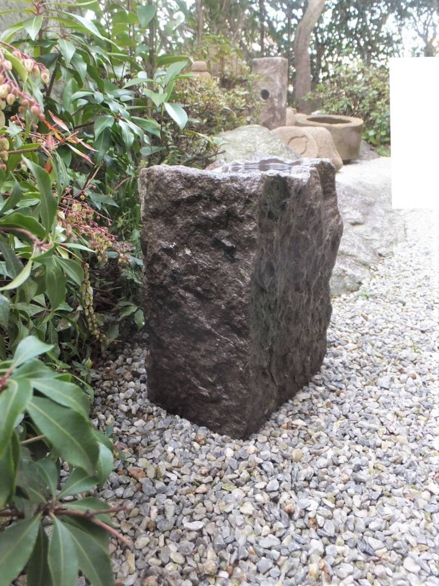古民具造園資材睡蓮鉢美術坪庭テラスベランダ【自然石水鉢・蹲・向鉢