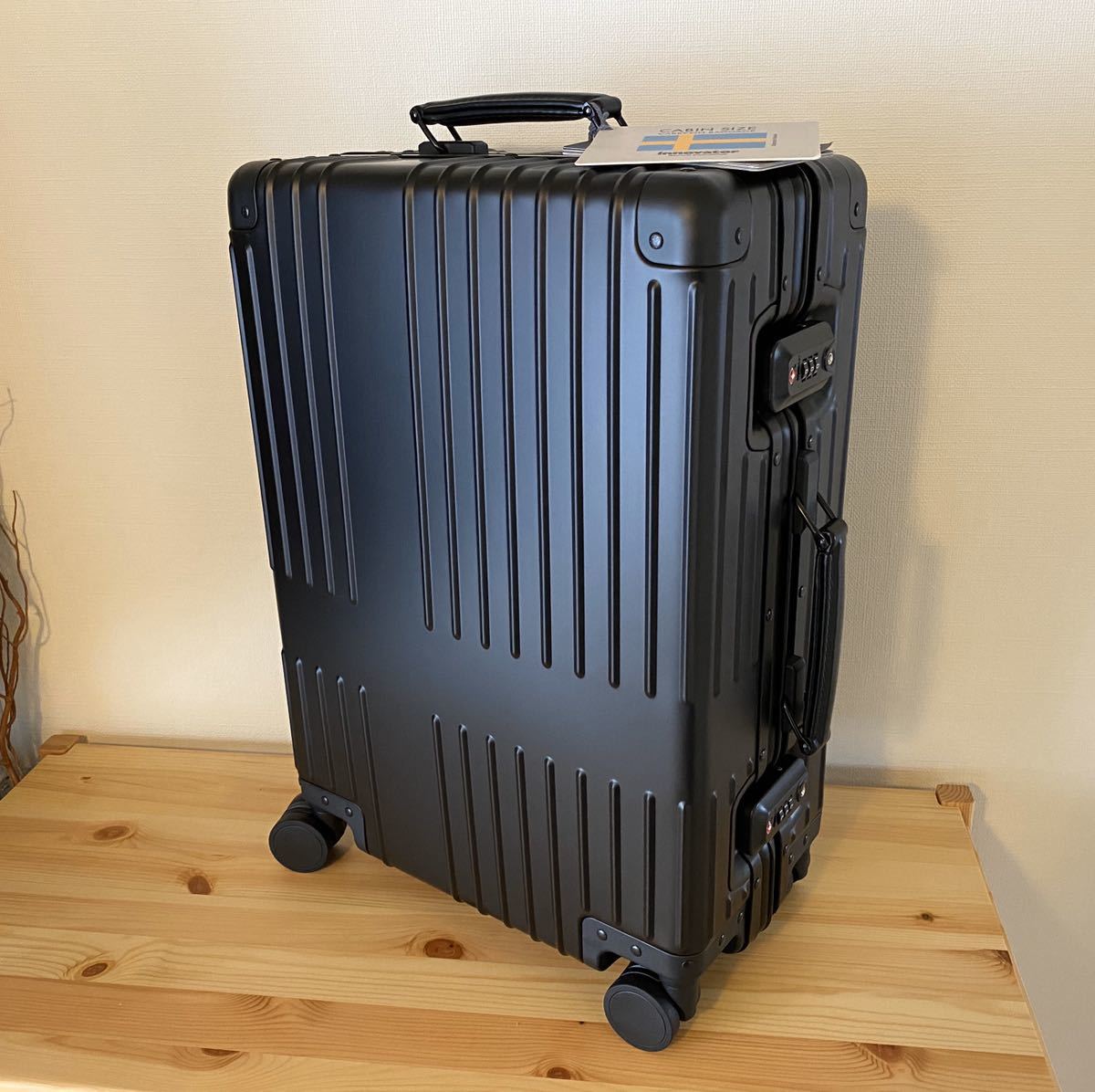 イノベーター　スーツケース　アルミ　innovators 新品未使用品　ブラック　ステルス_1