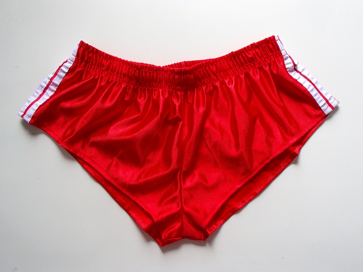 【最安値，品質保証】 ベリーショートパンツ 超光沢レッドxホワイト 2本ライン メンズOサイズ相当 サッカー ラグビー 陸上 ラグパン ランパン 短パン(その他)｜売買されたオークション情報、yahooの商品情報をアー ショート、ハーフ